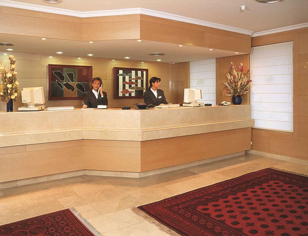 斯波特nh酒店 萨拉戈萨 内观 照片